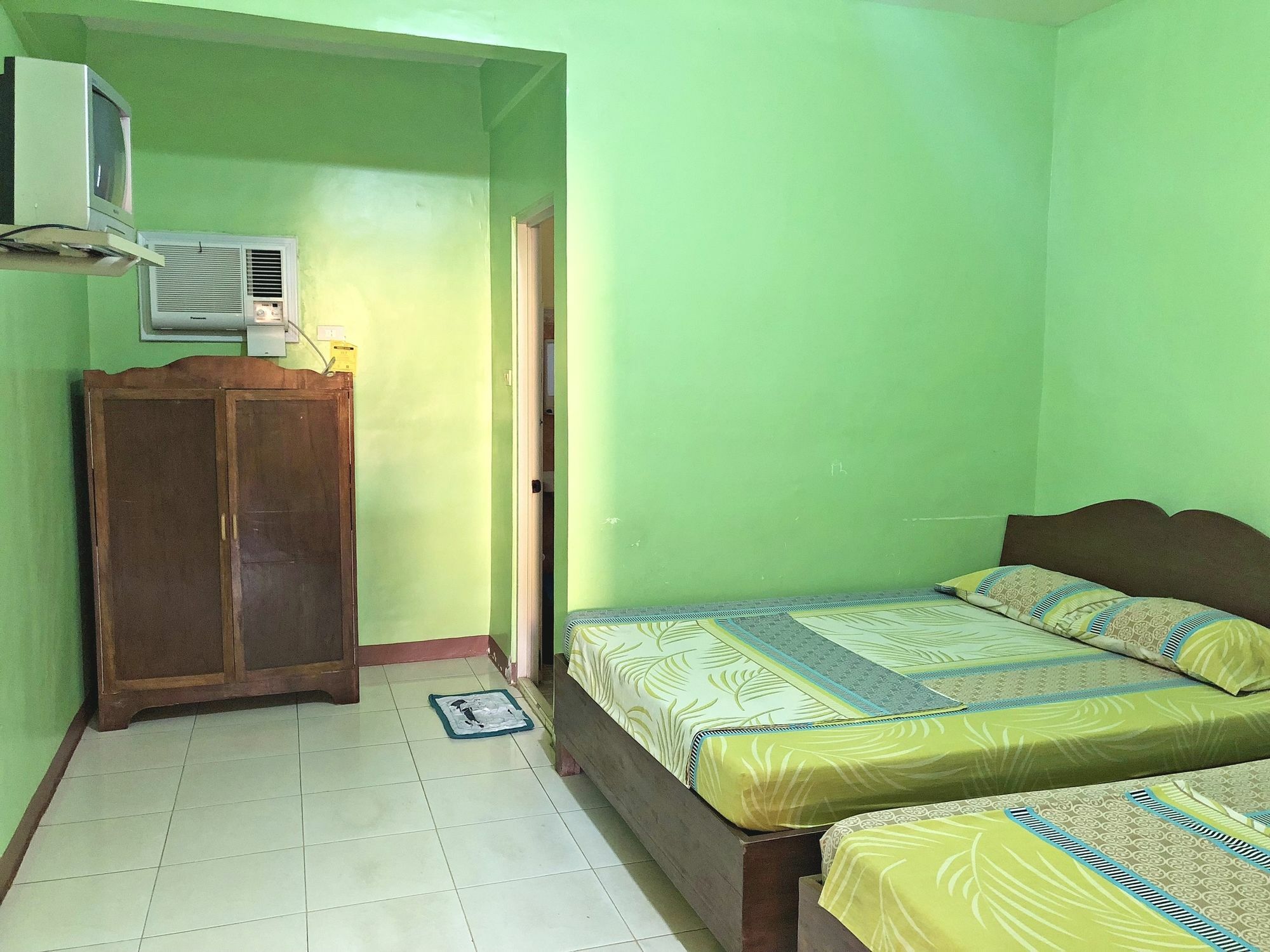 Queen Of Isle Cottages And Restaurant Puerto Galera Exterior foto